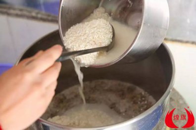 磨米浆做肠粉要放生粉吗