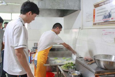 在东莞凤岗哪里有学做肠粉技术的地方?